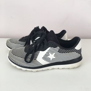 Converse sneaker: women’s size 6.5